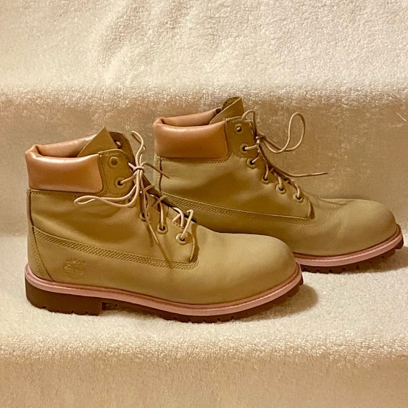 LIKE NEW! TIMBERLAND Waterproof Heritage Boots in Pink & Beige - Picture 7 of 12